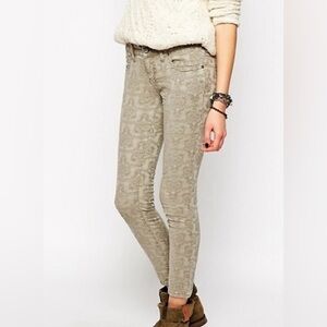 Free People Mid Rise Skinny Jacquard Pant